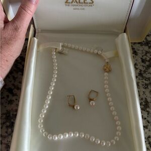 Zales White and Gold Pearl Necklace Set